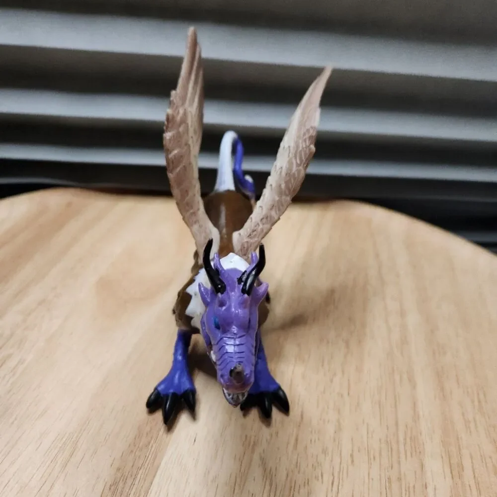 SDE Shantou Winged Dragon Figurine Purple Mouth Opens